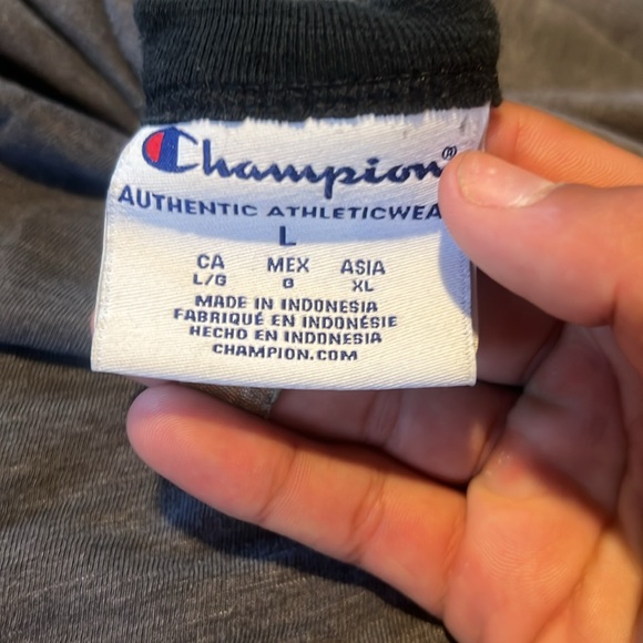 Champion Vintage Tee Shirt - Picture 3 of 3